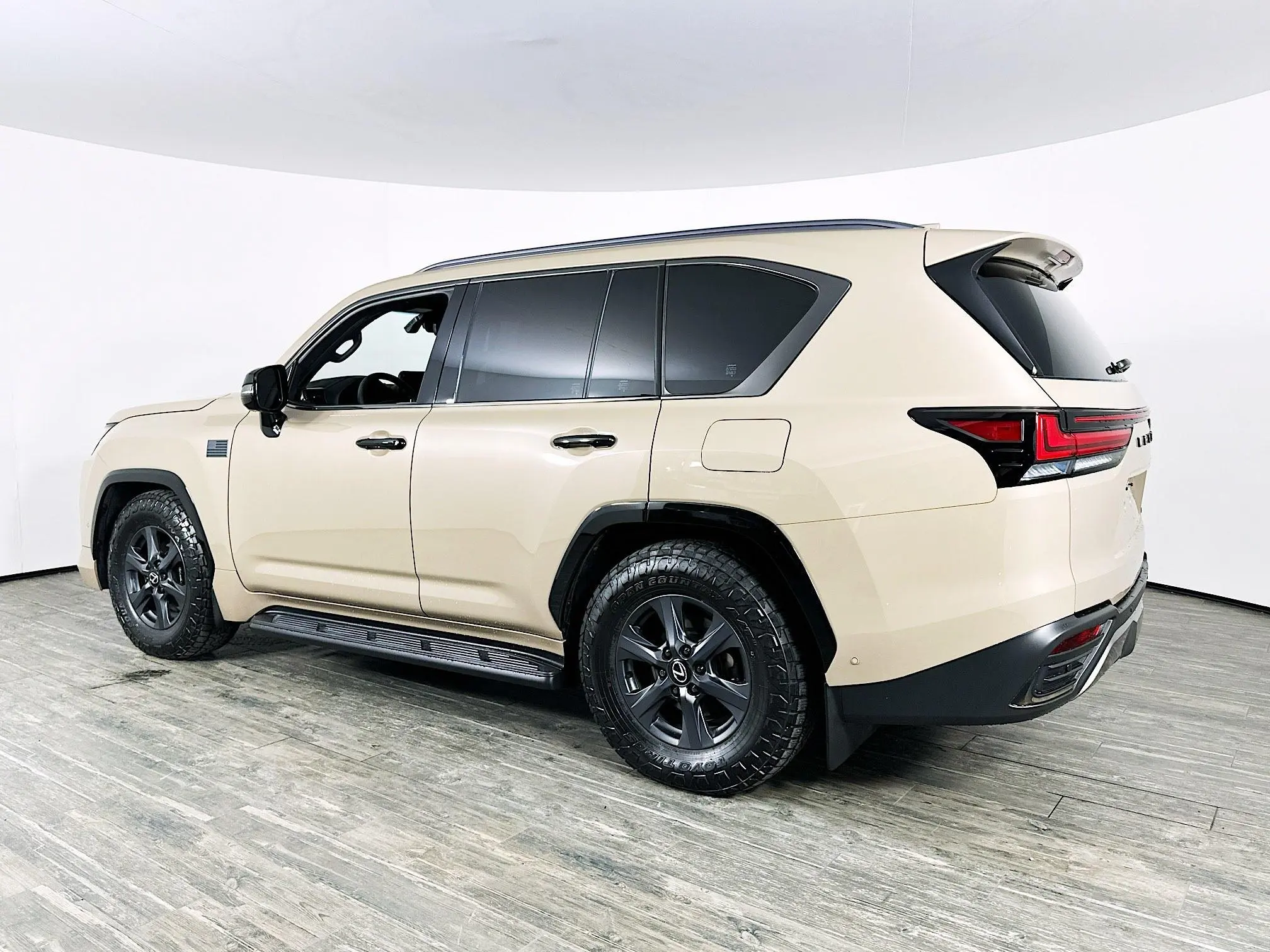 2025 Lexus LX photo 8