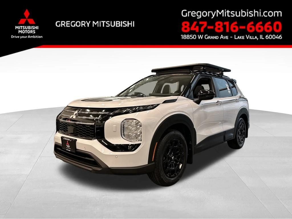 2026 Mitsubishi Outlander Base's photo