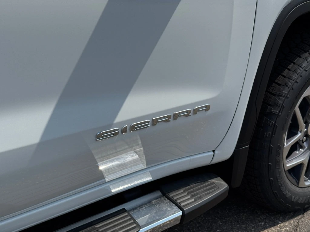 2026 GMC Sierra 1500 SLT - Photo 21