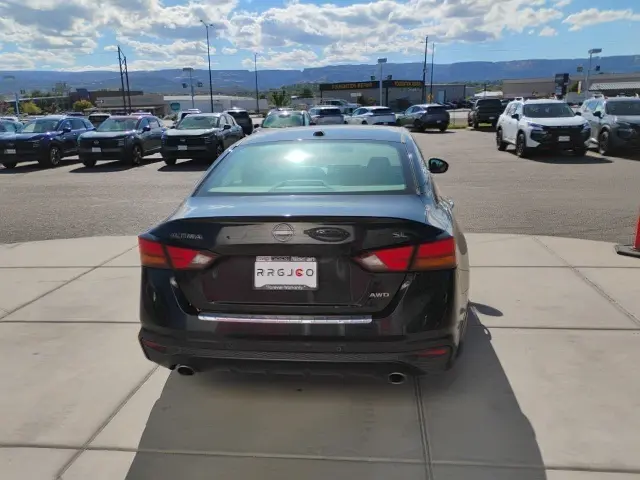 2023 Nissan Altima 2.5 SL photo 6