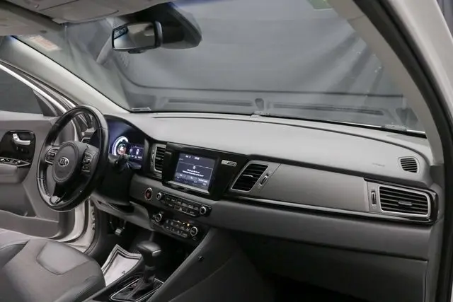 2019 Kia Niro EX Touring S photo 16