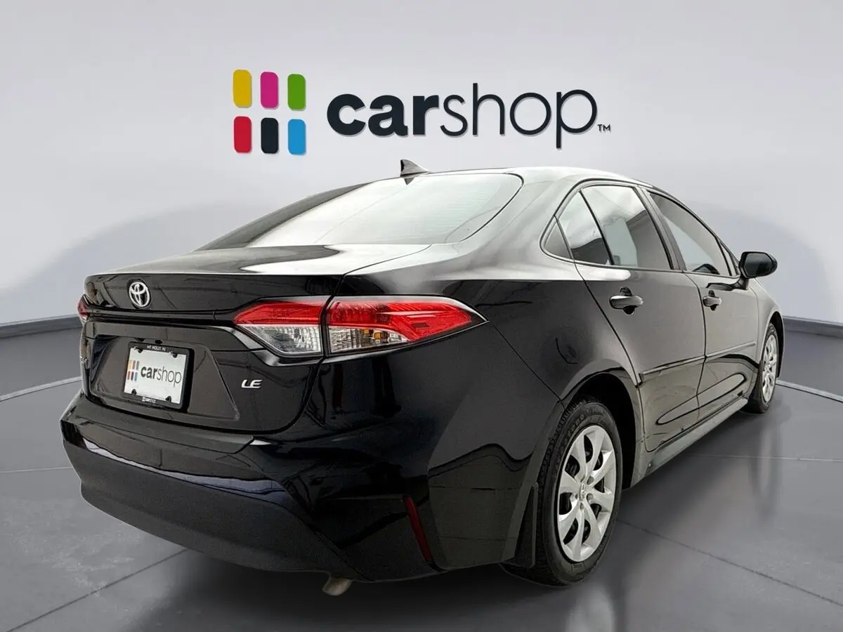 2024 Toyota Corolla LE photo 4