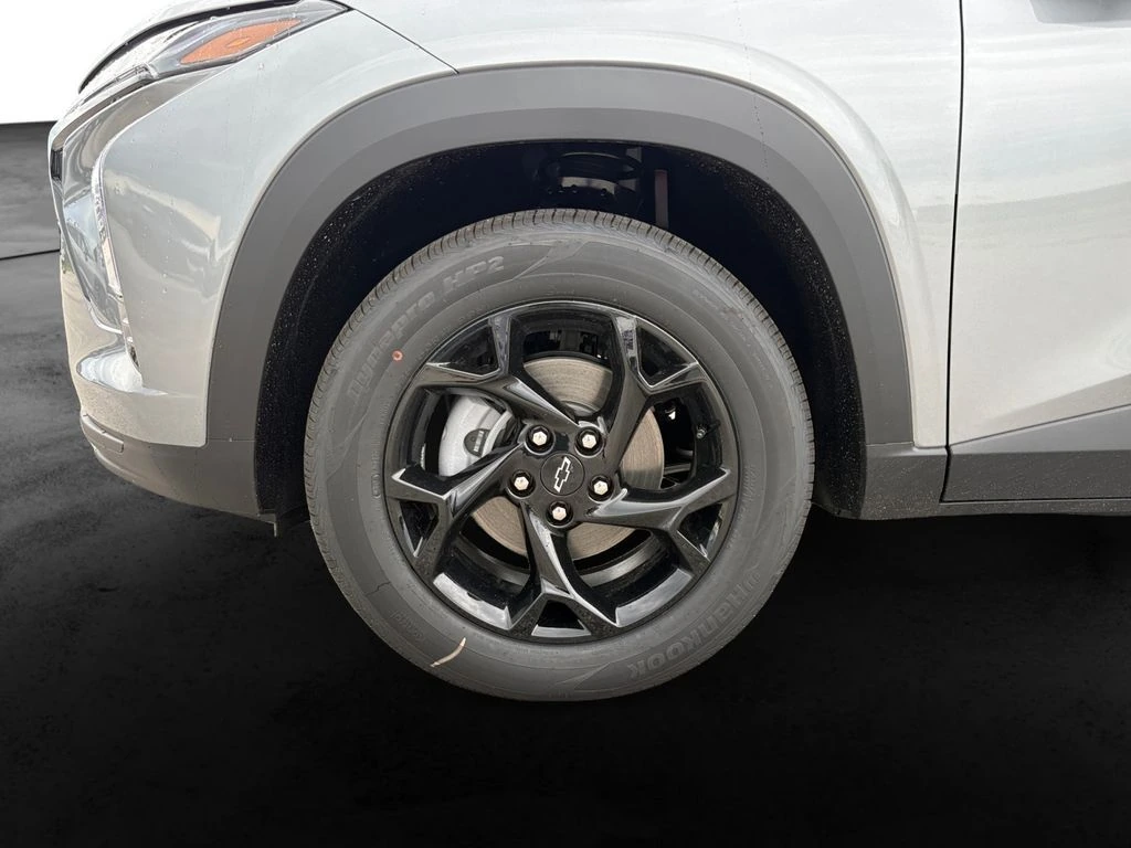 2026 Chevrolet Trax LT - Photo 11