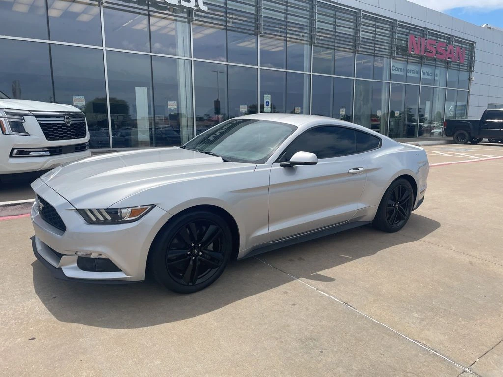 2017 Ford Mustang EcoBoost Coupe Premium's photo