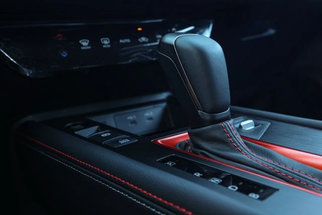 2025 Nissan Kicks SR - Photo 31