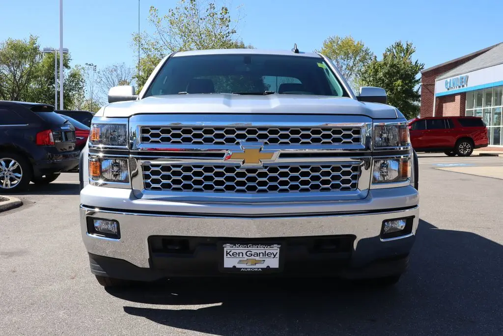 2015 Chevrolet Silverado LT photo 4