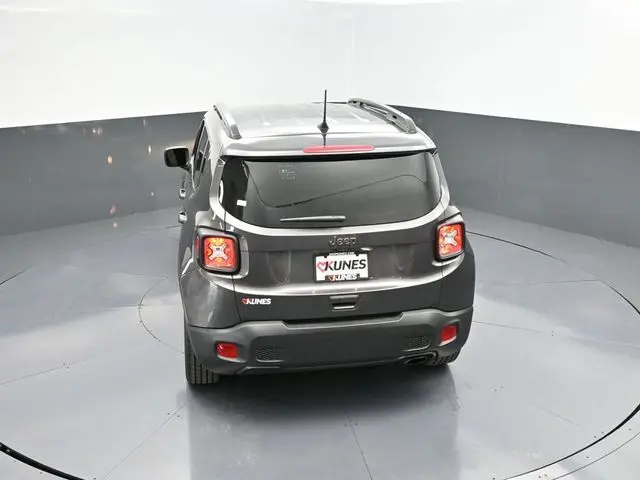2021 Jeep Renegade Latitude photo 28
