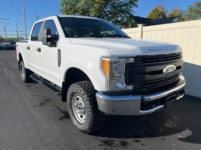 2017 Ford F-350 photo 2