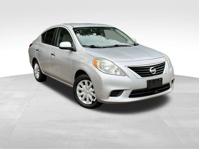 2012 Nissan Versa SV