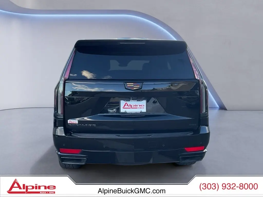 2022 Cadillac Escalade Sport photo 2