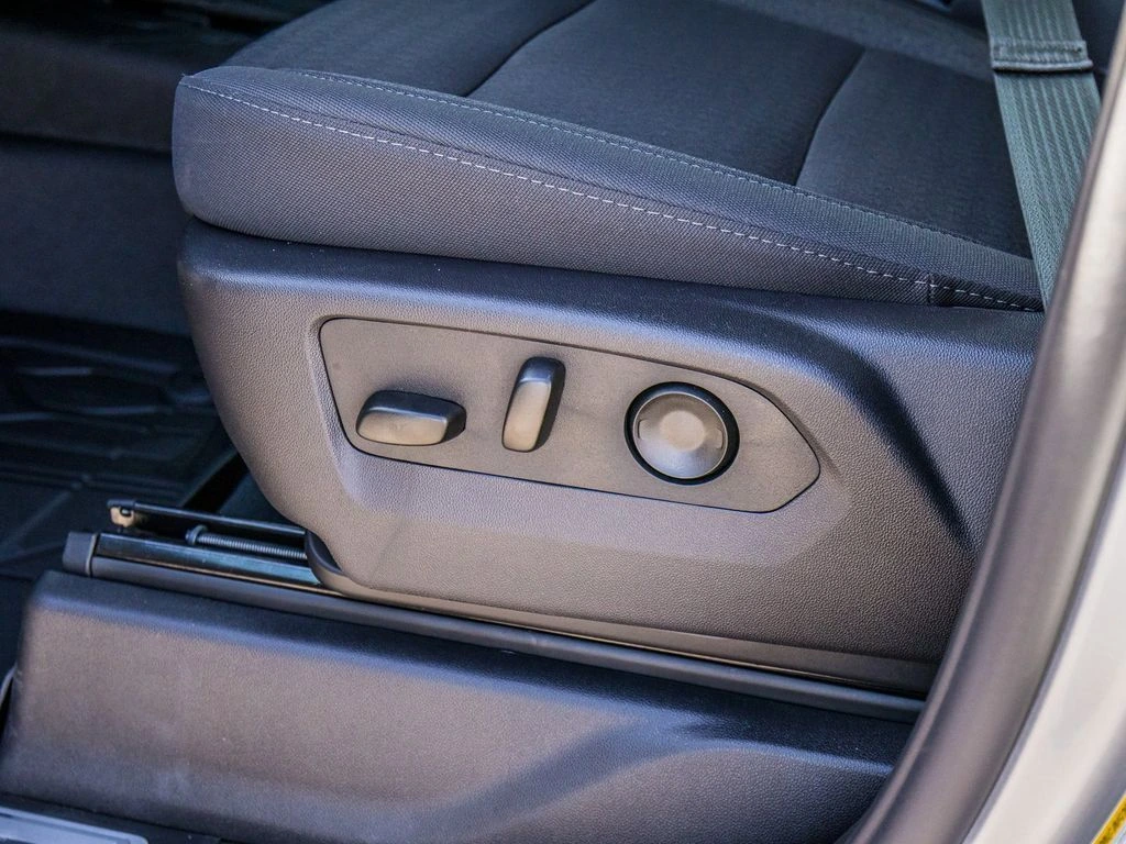 2026 Chevrolet Silverado 1500 LT - Photo 27
