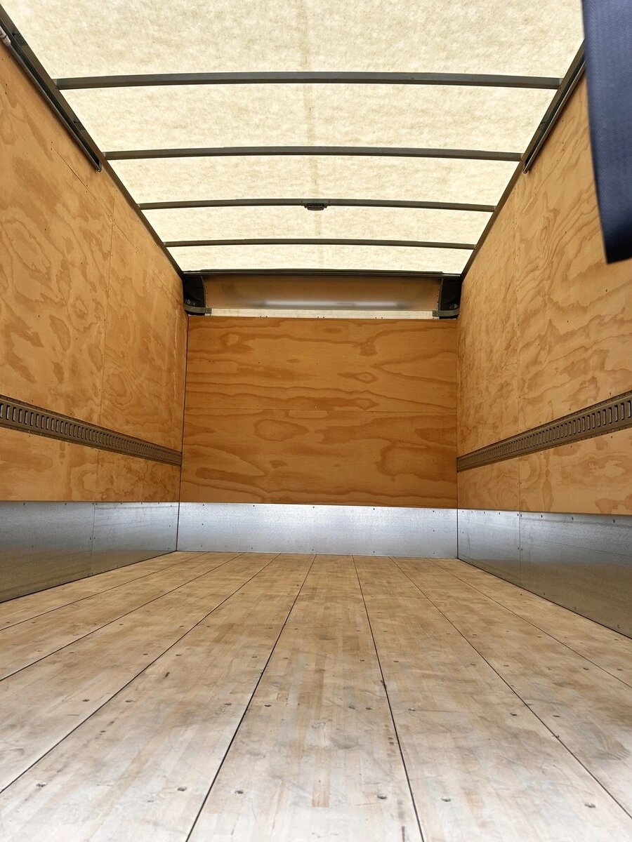 2025 Isuzu NRR in Harrisburg, PA — photo 6