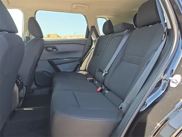 2026 Nissan Rogue S photo 25