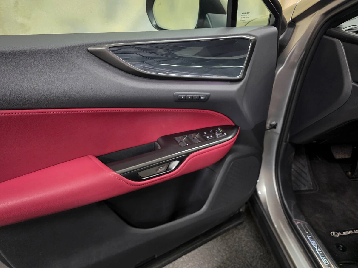 2025 Lexus NX 350 - Photo 12