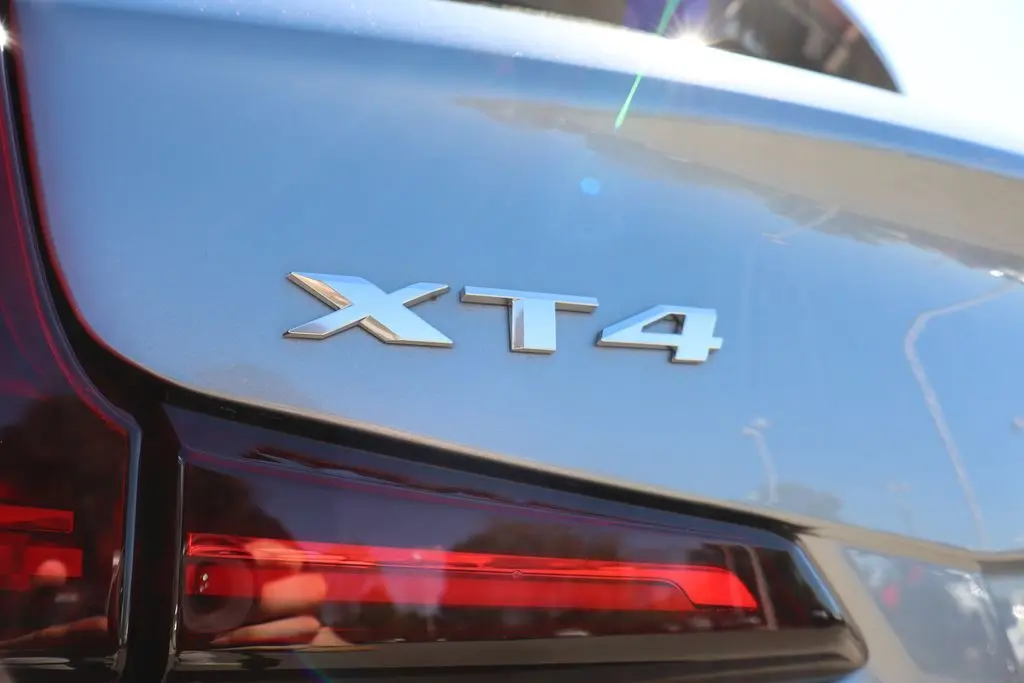 2024 Cadillac XT4 Premium Luxury photo 28