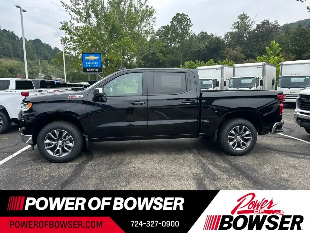 2025 Chevrolet Silverado 1500 LT photo 2