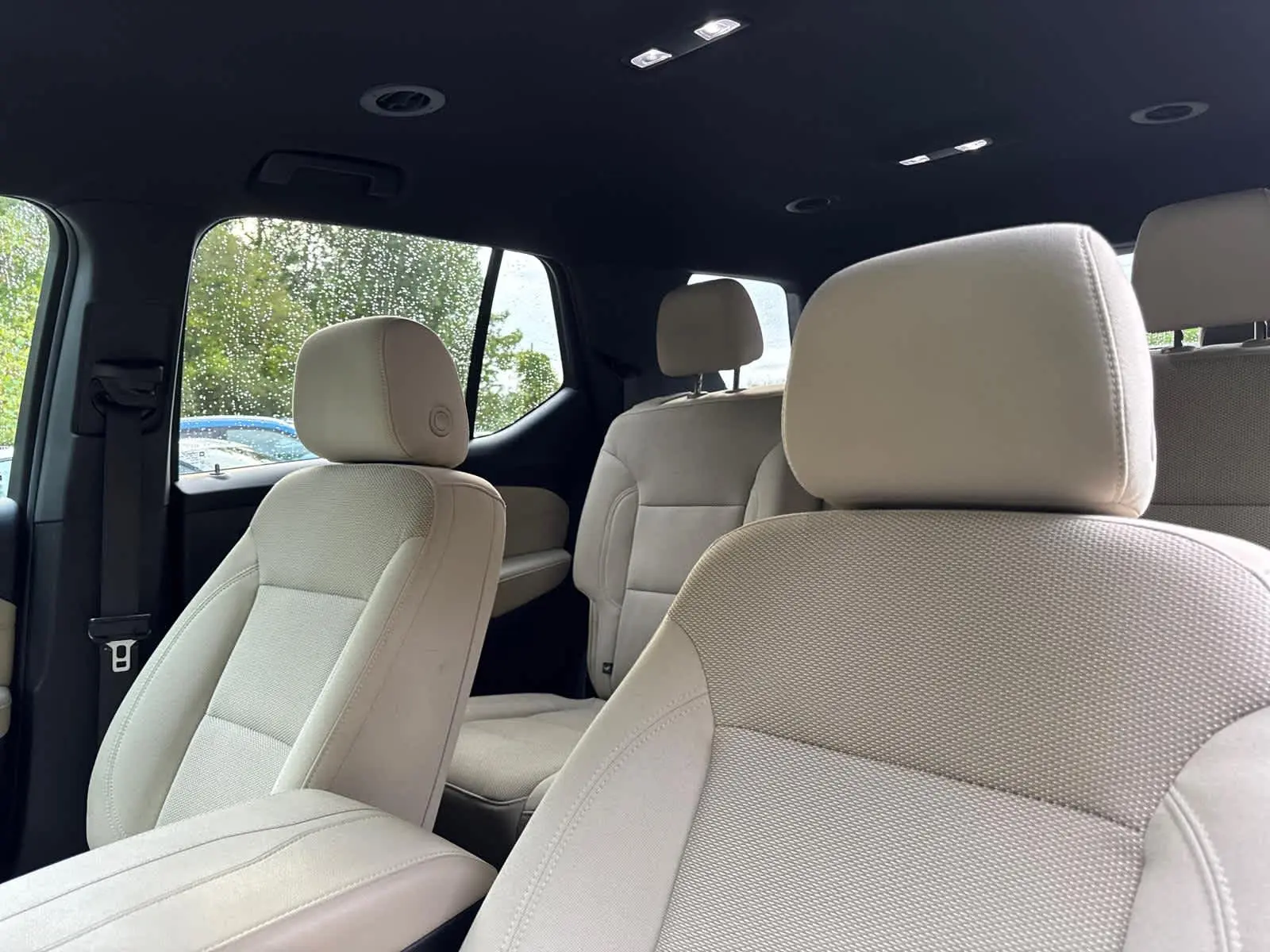 2023 Chevrolet Traverse LS photo 9