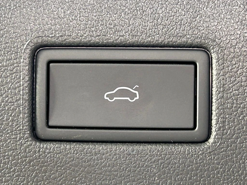 2024 Volkswagen Tiguan SE - Photo 14