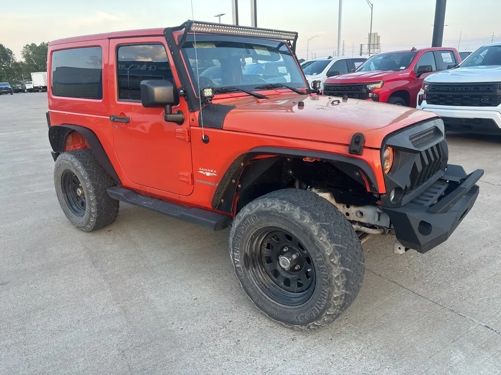2015 Jeep Wrangler Sahara photo 3