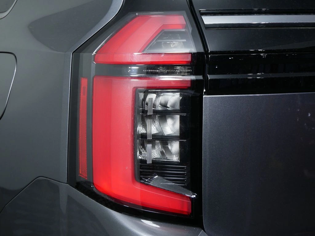 2026 Nissan Armada SV - Photo 12