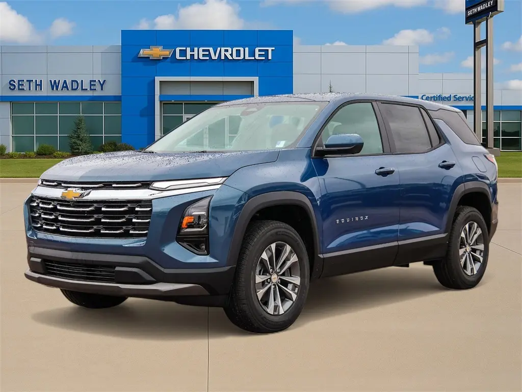 2026 Chevrolet Equinox LT photo 3