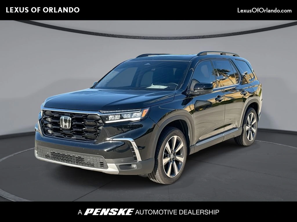 2024 Honda Pilot Touring 2WD's photo