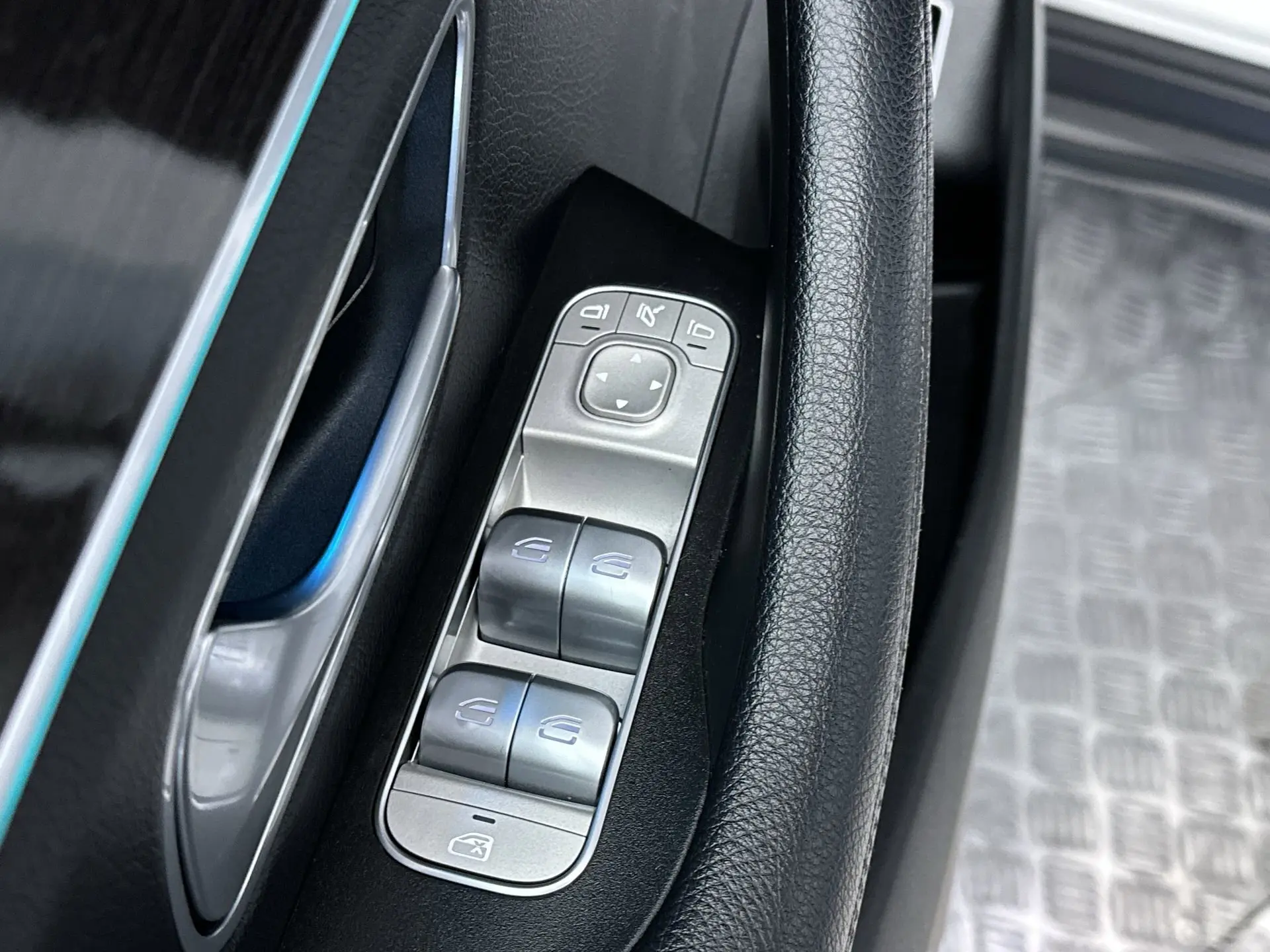 2023 Mercedes Benz GLS 450 4MATIC photo 14