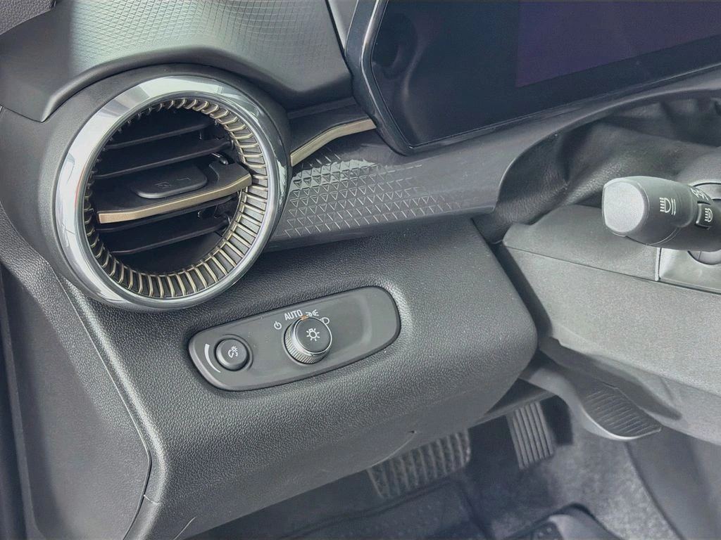 2026 Chevrolet Trax Activ - Photo 10