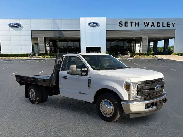 2019 Ford F-350 Super Duty Chassis Cab XL's photo