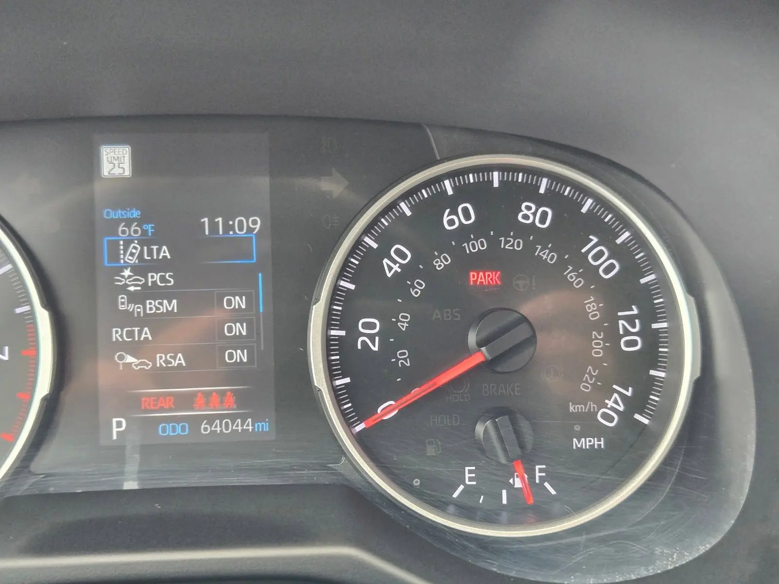 2022 Toyota RAV4 XLE photo 20
