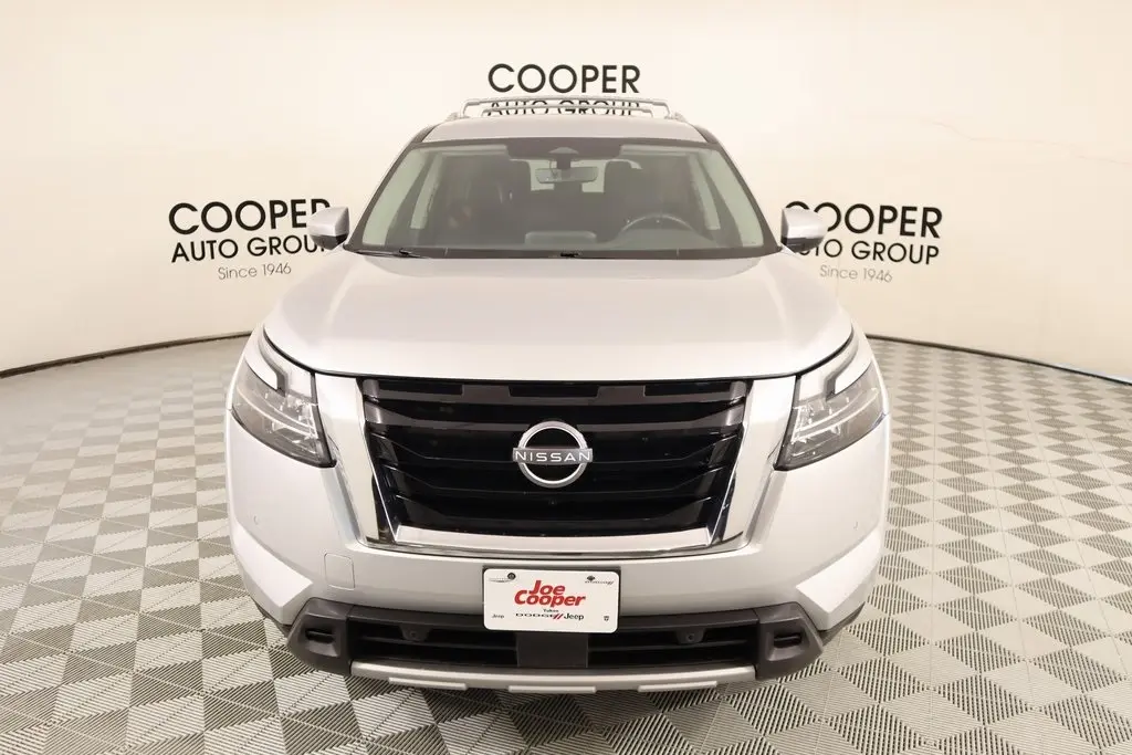 2024 Nissan Pathfinder SL photo 10