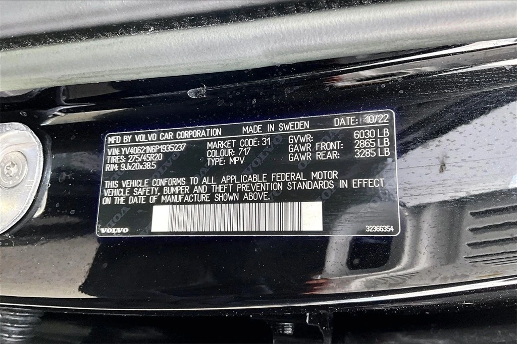 2023 Volvo - image 18