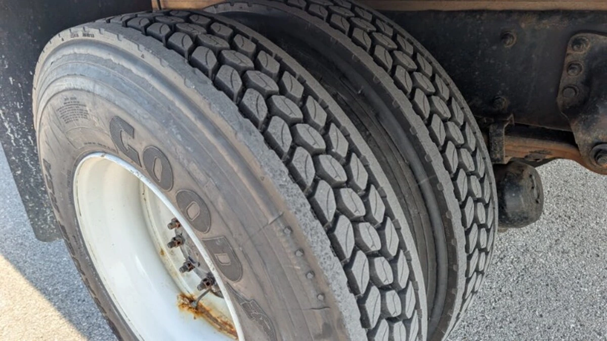2022 Freightliner M2 106 — photo 6