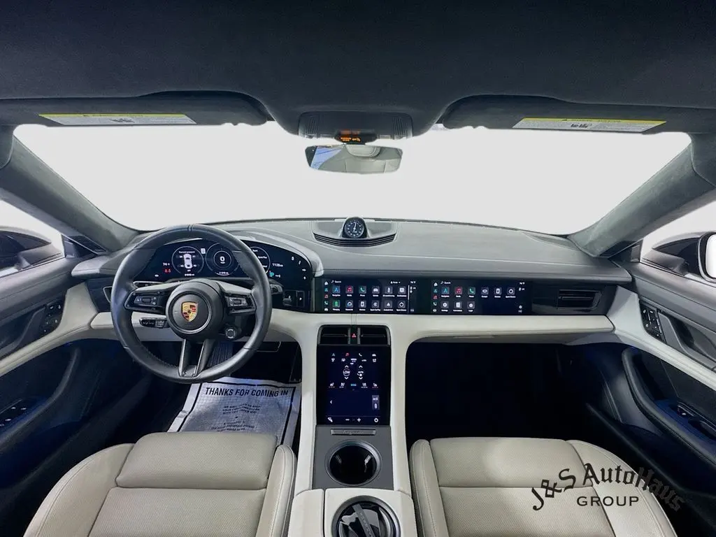 2021 Porsche Taycan Turbo photo 25