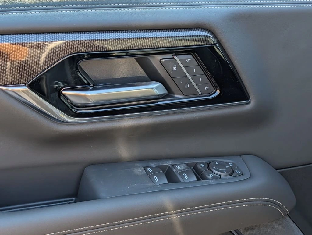 2026 GMC Yukon XL Elevation - Photo 33