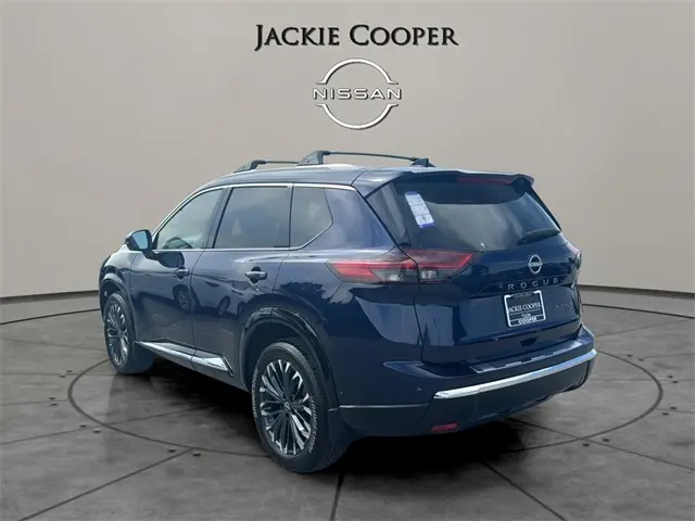 2026 Nissan Rogue Platinum photo 3