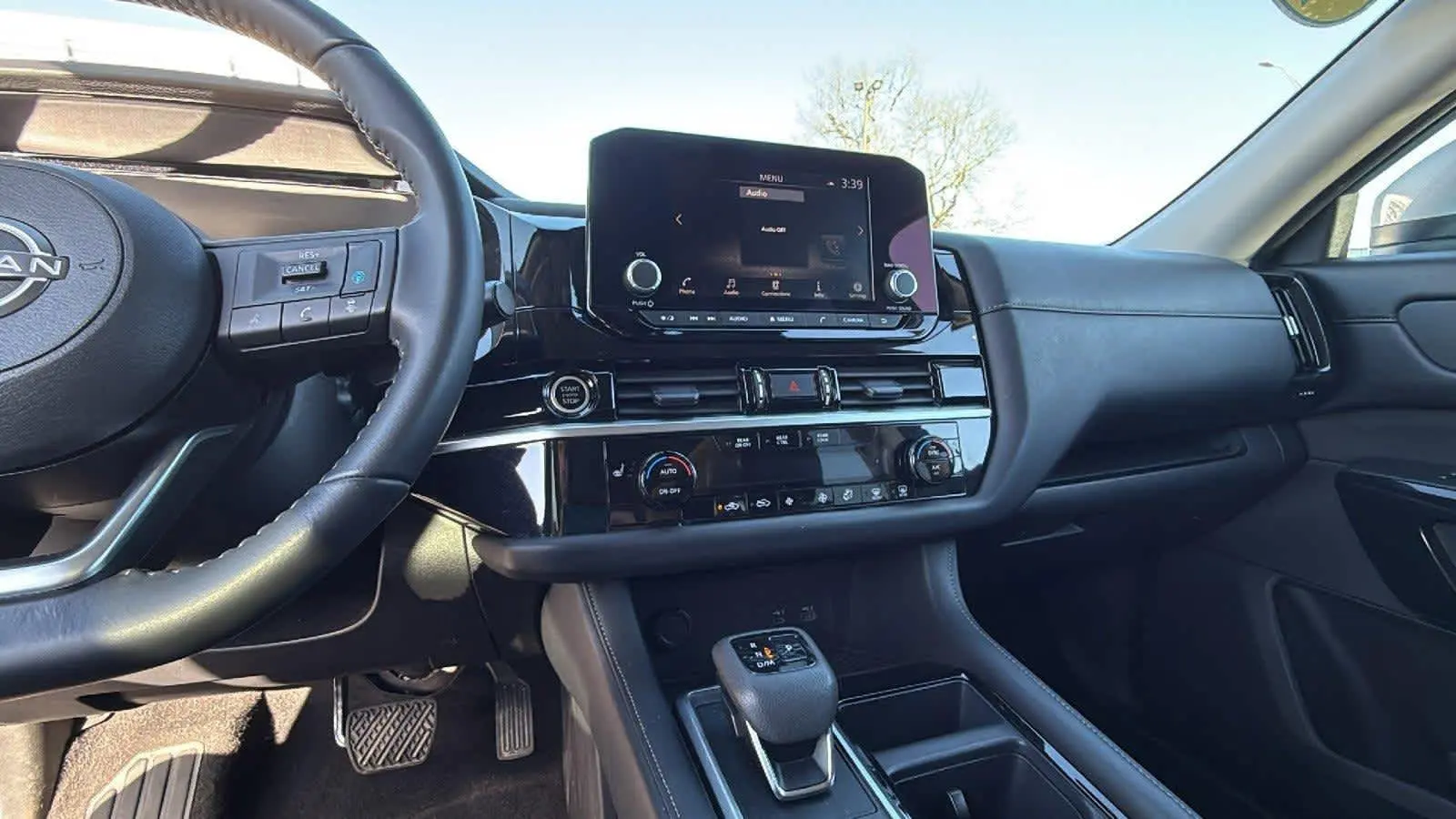 2024 Nissan Pathfinder SV photo 13