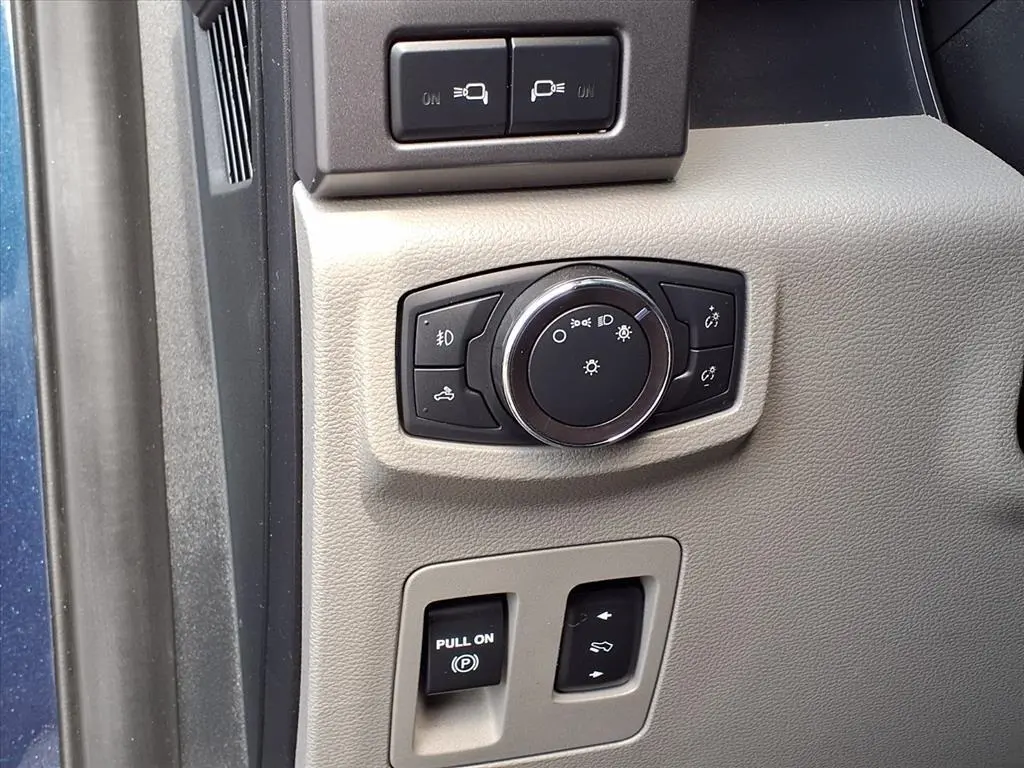 2019 Ford F-150 XLT photo 27