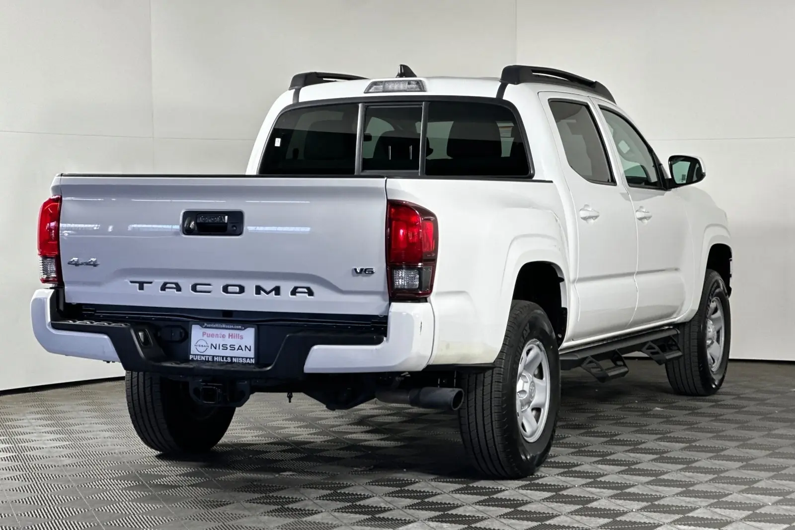 2023 Toyota Tacoma SR V6 photo 2