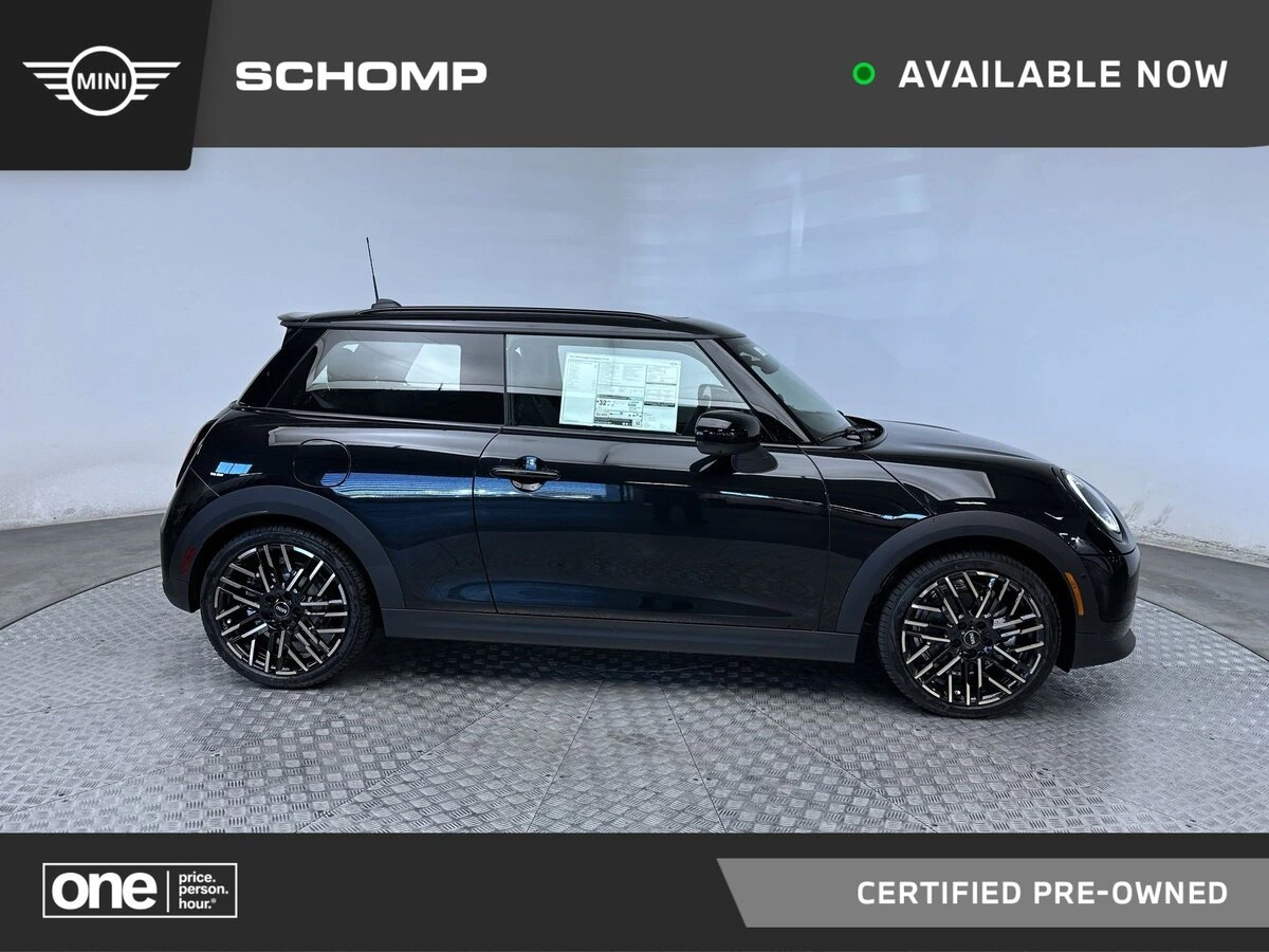 2025 MINI Hardtop Cooper S's photo