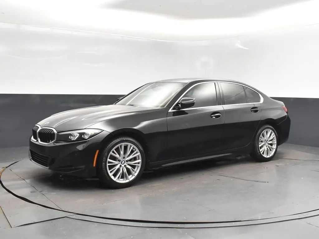 2023 BMW 3 Series 330i's photo