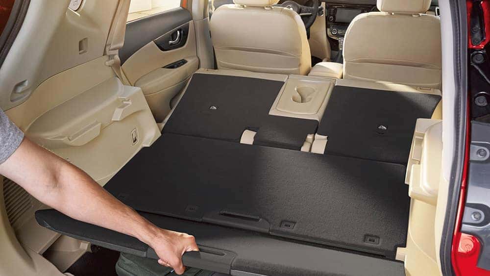 2018 Nissan Rogue SL hidden cargo compartment under the trunk floor