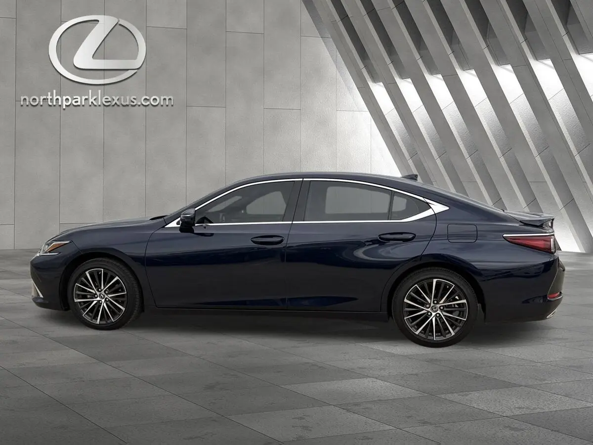 2024 Lexus ES 350's photo