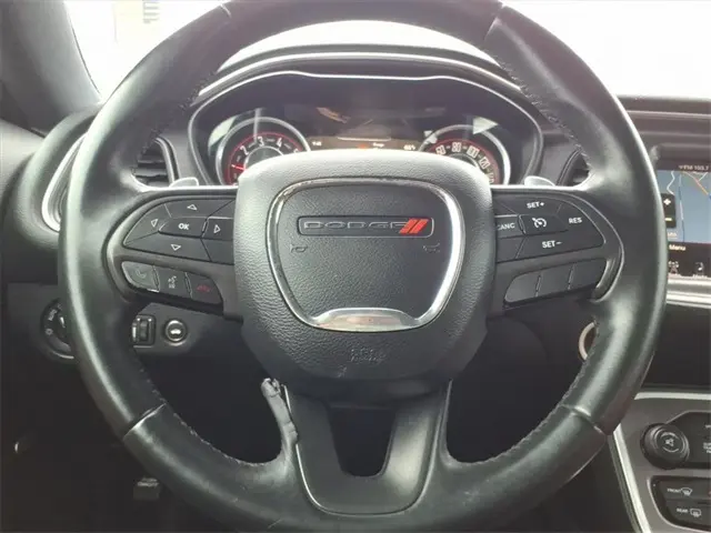 2015 Dodge Challenger SXT photo 16
