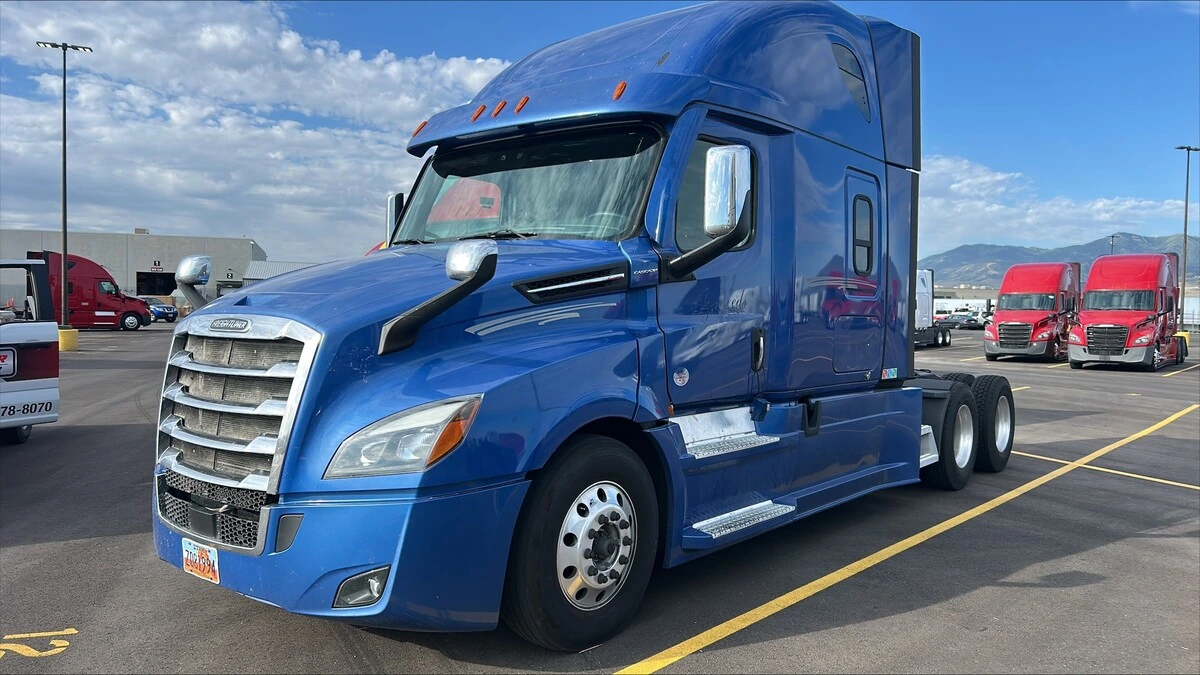 2023 Freightliner Cascadia