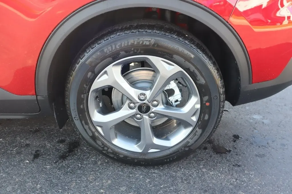 2026 Ford Escape ST-Line photo 18