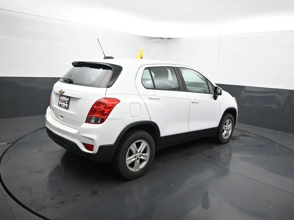 2018 Chevrolet Trax LS photo 11