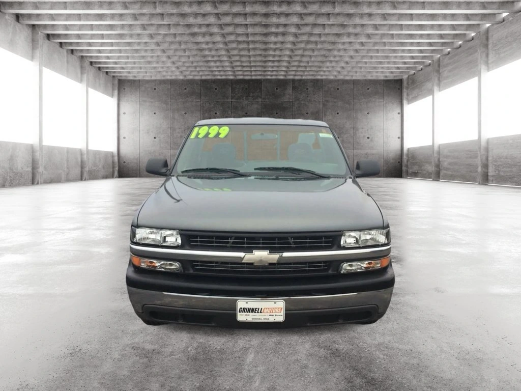 Used 1999 Chevrolet Silverado BASE with VIN 1GCEC14TXXE159418 for sale in Grinnell, IA