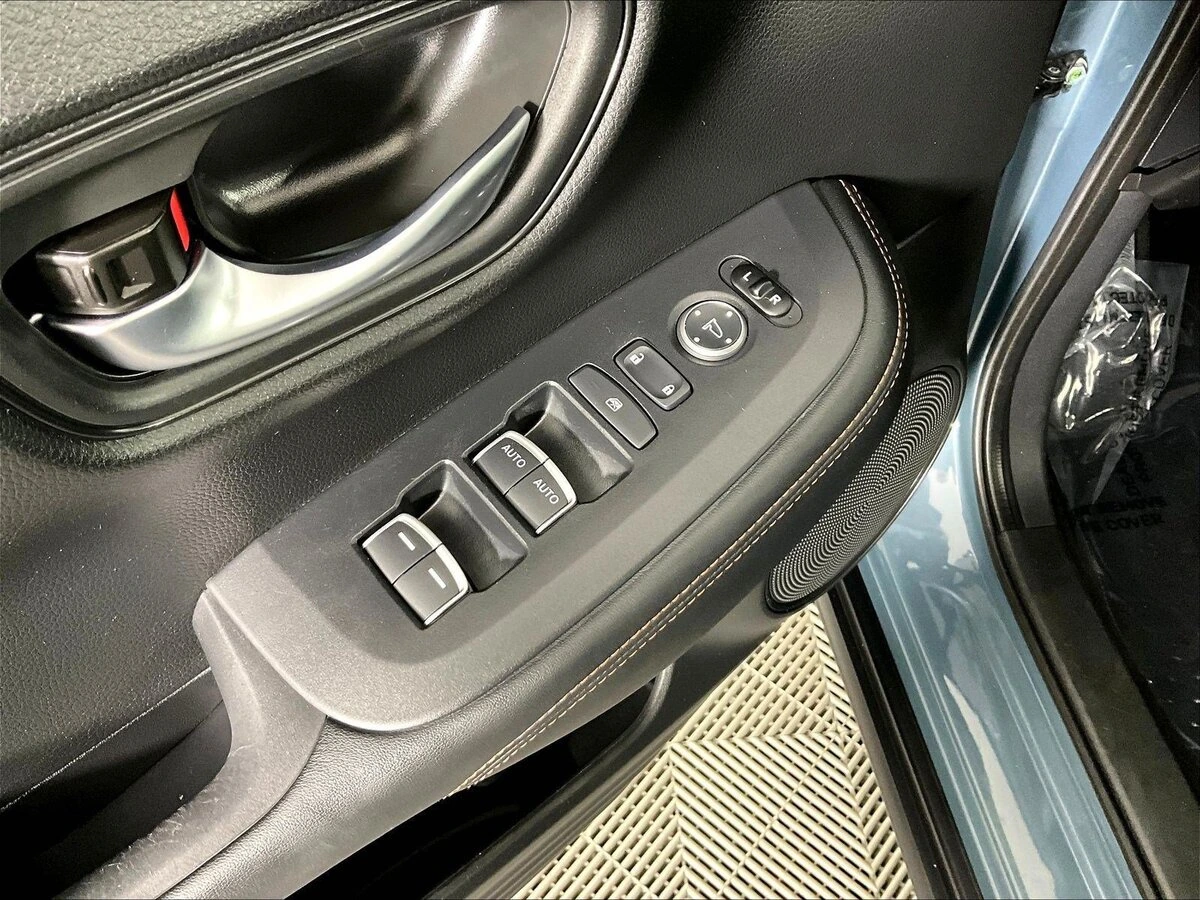 2025 Honda HR-V Sport - Photo 38