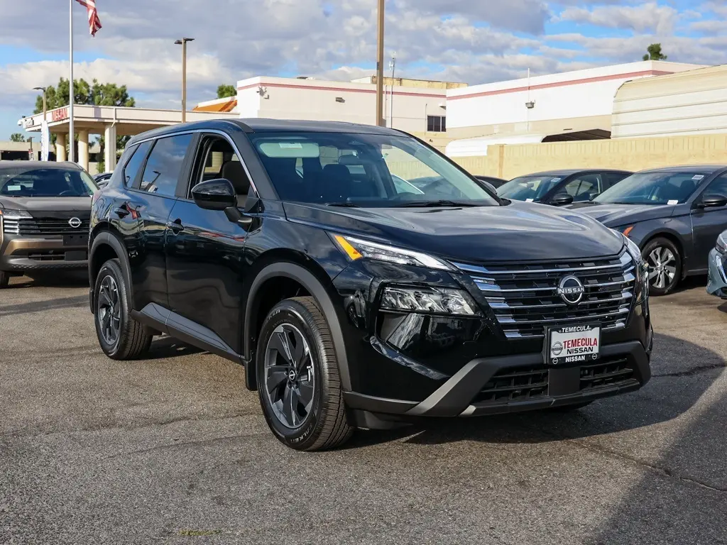 2026 Nissan Rogue SV's photo